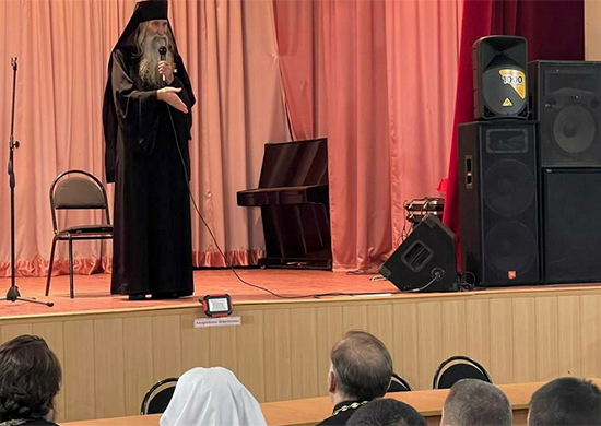 Герой Советского Союза монах Киприан навестил военнослужащих в госпитале ЦВО в Самаре