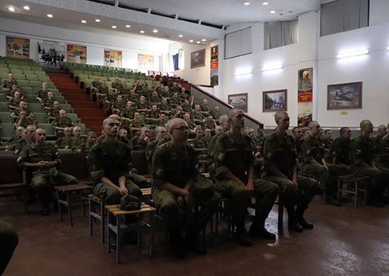 Киновечер для военнослужащих ЦВО состоялся в Челябинской области