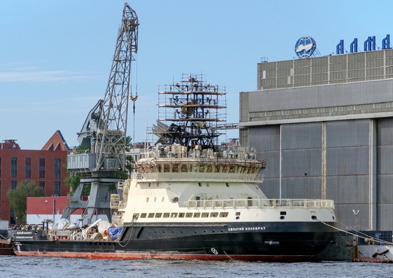 Ледокол «Евпатий Коловрат», построенный для Тихоокеанского флота, приступил к морскому переходу из Санкт-Петербурга в Петропавловск-Камчатский