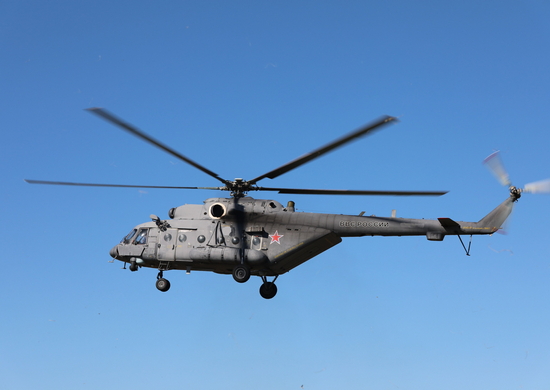 На аэродроме «Черемушки» в Забайкальском крае состоялись первые в новом учебном году полеты экипажей транспортно-боевых вертолетов Ми-8 АМТШ