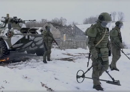 В Ленинградской области с военными инженерами ЗВО проведена тренировка по специальной подготовке