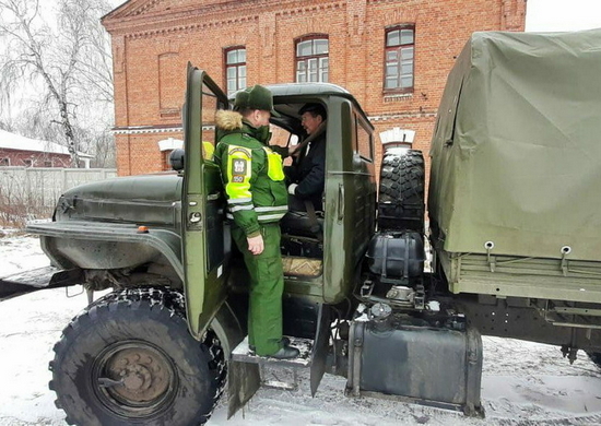 В Оренбургской области военные автоинспекторы провели акцию «Ремень безопасности»