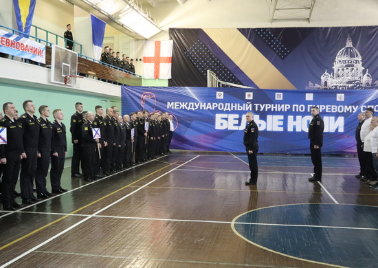 В Санкт-Петербурге завершился первый чемпионат Военно-Морского Флота по рывку гири