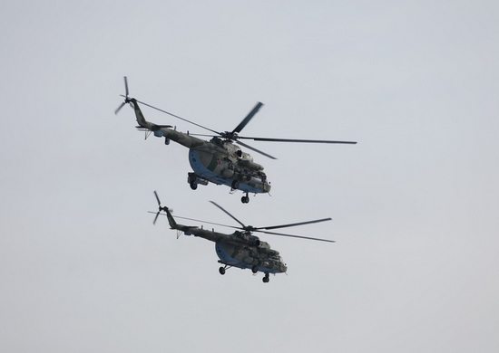 Экипажи вертолетов ЦВО выполнили учебно-тренировочные полеты в Сибири