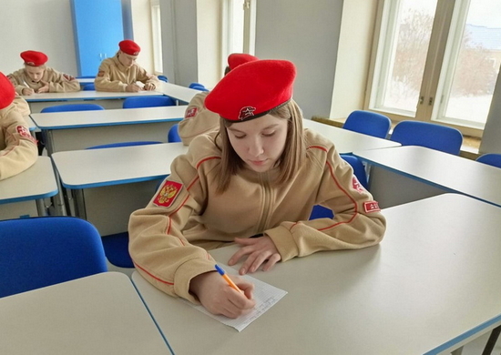 Юнармейцы из Новосибирской области стали участниками акции «Письмо защитнику Отечества»