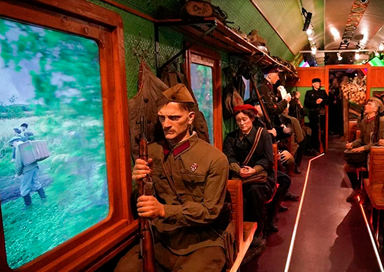 Юнармейцы Ростовской области посетили интерактивную экспозицию «Поезд Победы»