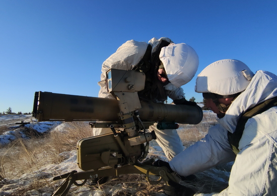 Мотострелки танкового соединения ВВО в Республике Бурятия остановили наступление условного противника с помощью ПТРК «Фагот»