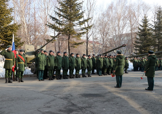 Торжественные мероприятия в День защитника Отечества состоялись в общевойсковой армии ВВО в Приморье