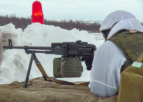 В Амурской области мотострелки ВВО выполнили боевые стрельбы из пулеметов «Печенег»