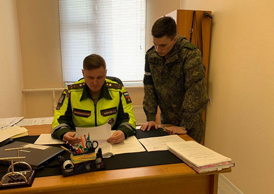 Автоинспекторы ЦВО оказали методическую помощь водителям военных комендатур в Челябинской области