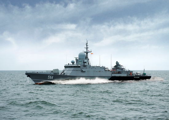 Корабельная ударная группа Балтийского флота отработала поиск и уничтожение кораблей противника в Балтийском море