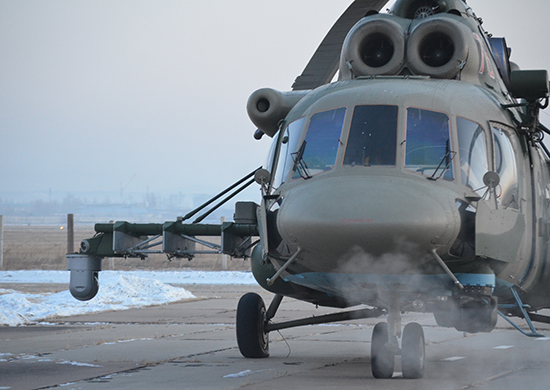 Молодые летчики армейской авиации ВВО приступили к совершенствованию мастерства пилотирования боевых вертолетов в Забайкалье