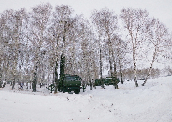 Связисты ЦВО отработали создание различных каналов связи в ходе занятия в Сибири