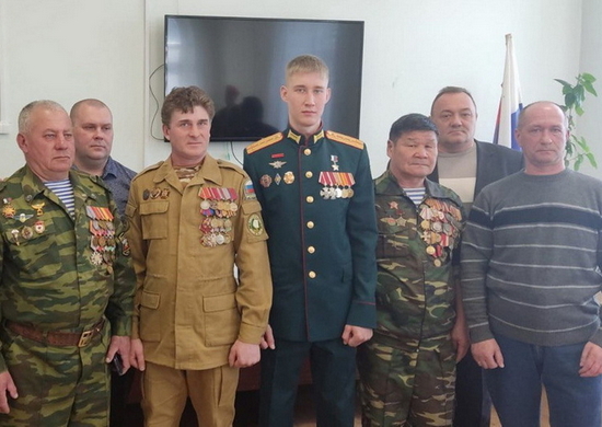 В Новосибирской области для юнармейцев была организована встреча с Героем Российской Федерации