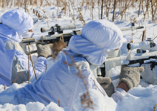 В Приамурье снайперы Восточного военного округа в ходе занятий отработали действия в составе снайперских пар