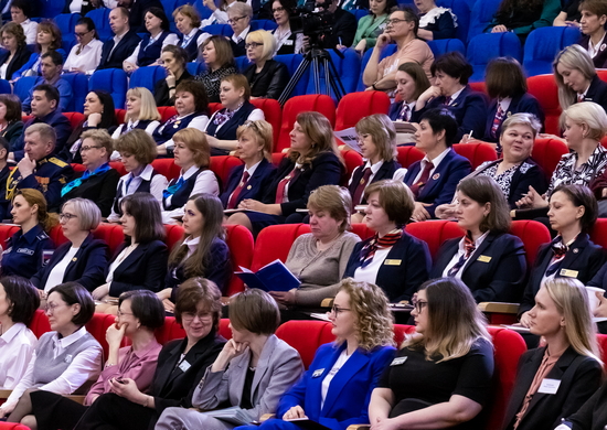 В Санкт-Петербургском Пансионе воспитанниц Минобороны России проходит фестиваль методических команд «Методический компас»