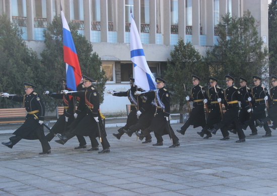 В Севастополе открыли памятную доску участнику специальной военной операции матросу Егору Толмачеву