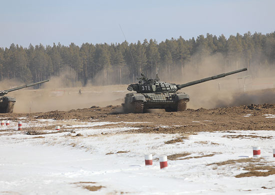 В Забайкалье в учебном центре ВВО стрельбами из Т-72Б завершился очередной курс боевой подготовки экипажей танков
