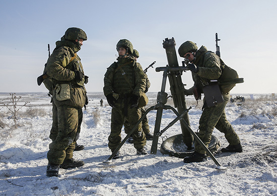 Военнослужащие Приморской общевойсковой армии ВВО отработали стрельбу из 120-мм минометов «Сани»