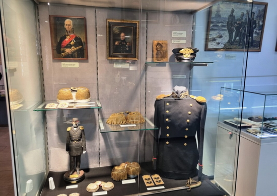 Выставка к 80-летию введения погон ВМФ привлекла внимание несколько сотен посетителей Центрального военно-морского музея