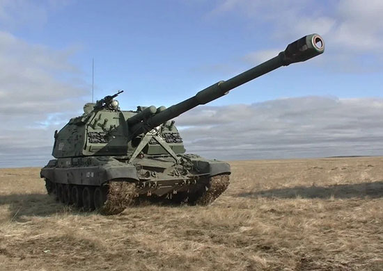 Артиллеристы ЦВО отработали уничтожение танков на тренировке в Оренбургской области