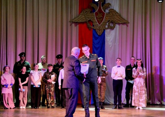 Финал конкурса чтецов состоялся в Доме офицеров Белогорского гарнизона
