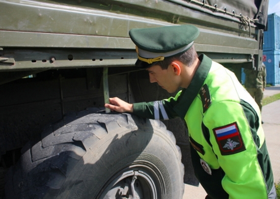 Инспекторы ВАИ приступили к техническому осмотру военной техники ВВО в Забайкалье в преддверии летнего периода