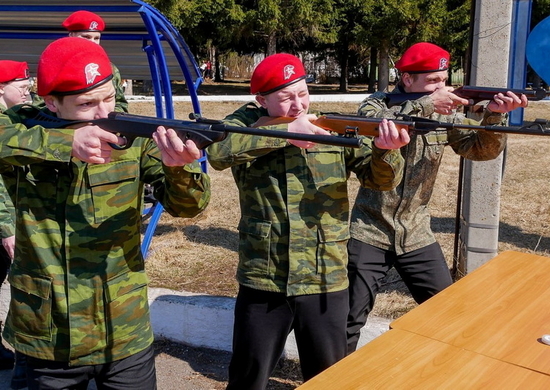 Юнармейцы из Красноярского края приняли участие во всероссийской патриотической игре «Победа»