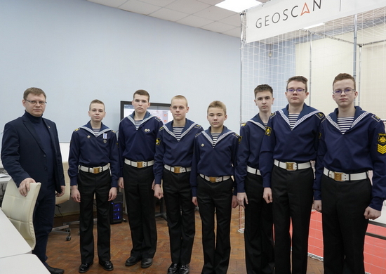 Команда Нахимовского ВМУ вышла в полуфинал конкурса «Кибердром.2023»