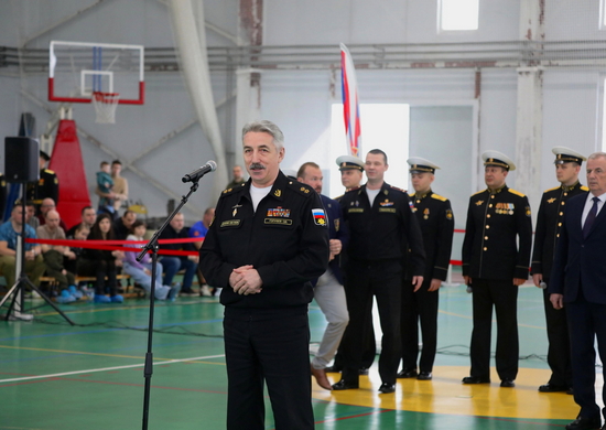 На Северном флоте состоялся  открытый чемпионат по русскому жиму