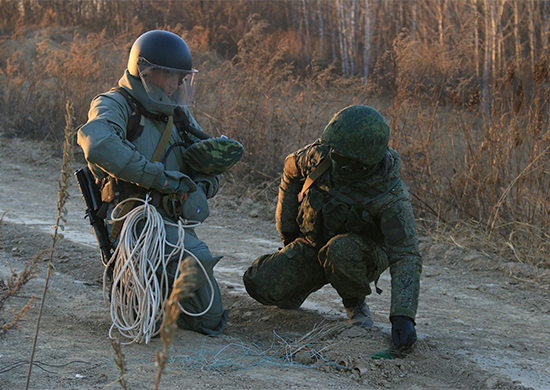 С военнослужащими ВВО проведена тренировка по обезвреживанию взрывоопасных предметов в Приморском крае