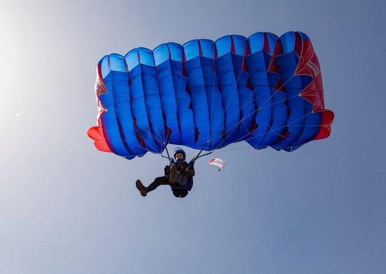 Сборная ЦВО по парашютному спорту провела тренировку в Самарской области