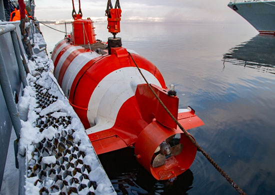 Северный флот провёл учение по оказанию помощи условно аварийной подводной лодке
