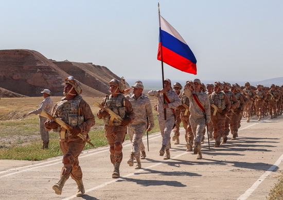 Совместное учение вооруженных сил России и Таджикистана стартовало на границе с Афганистаном