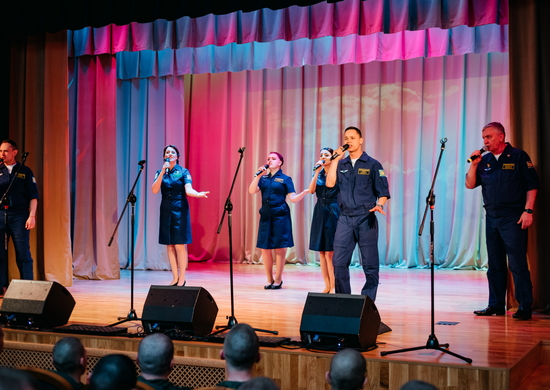 Специалисты ЦОК ВКС организовали и провели праздничный концерт «На страже неба!», посвященный Дню ПВО