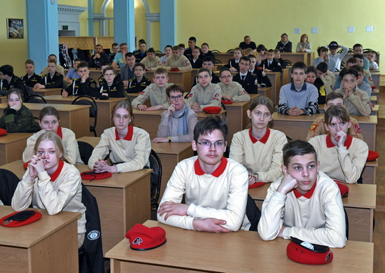 Урок исторической правды провели для школьников в филиале Военно-воздушной академии в Челябинске