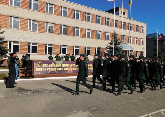 В 282-м учебном центре войск РХБ защиты состоялась торжественная церемония выпуска военнослужащих