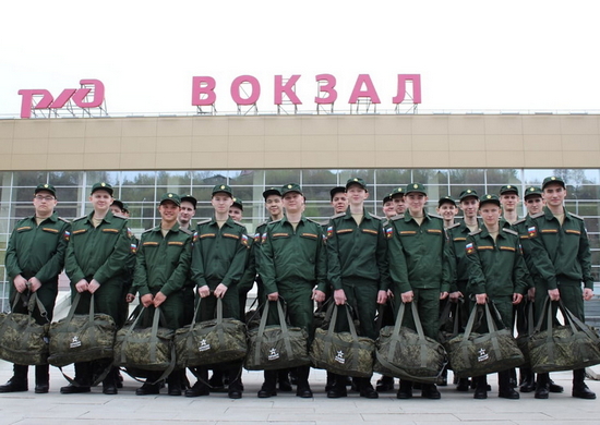 В Башкирии состоялась первая отправка призывников к местам прохождения службы