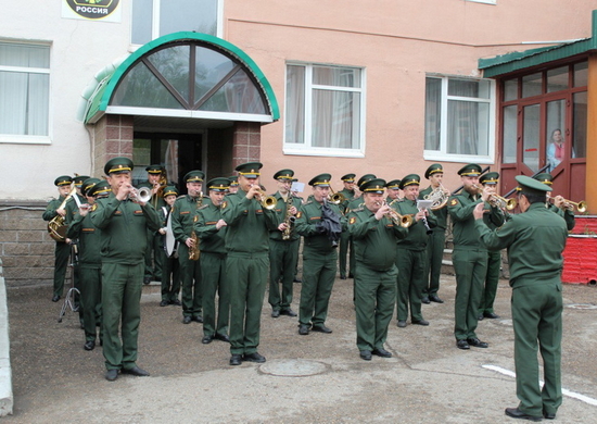 В Башкирии состоялась первая отправка призывников к местам прохождения службы