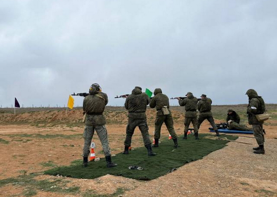 В Центре боевой подготовки и боевого применения ВКС в Астрахани прошел чемпионат по стрельбе из штатного или табельного оружия