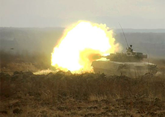 В Приморском крае танкисты общевойсковой армии ВВО выполняют упражнения контрольных стрельб
