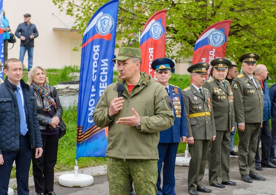 В Ростове-на-Дону 100 юношей и девушек вступили в ряды «Юнармии»