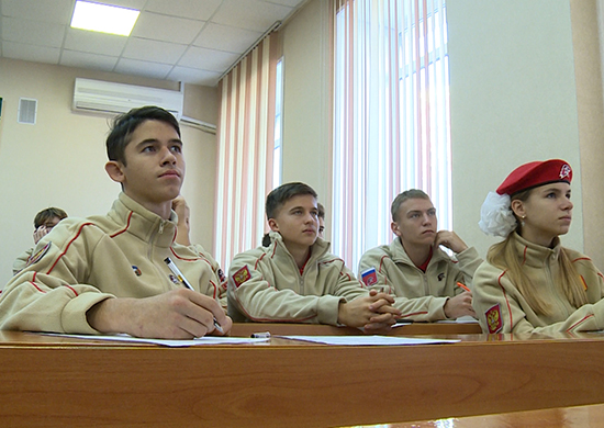 В школах Приамурья военнослужащие Восточного военного округа провели уроки мужества
