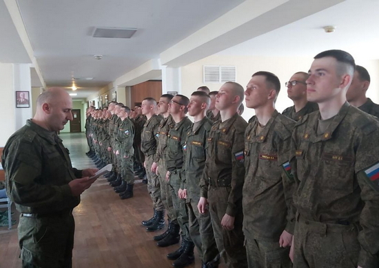В Свердловской области для военных железнодорожников ЦВО провели патриотическое мероприятие «Герои твоего края»