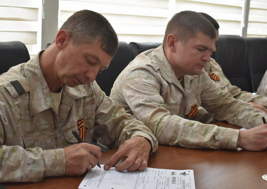 Военнослужащие российской военной базы в Таджикистане приняли участие в Диктанте Победы
