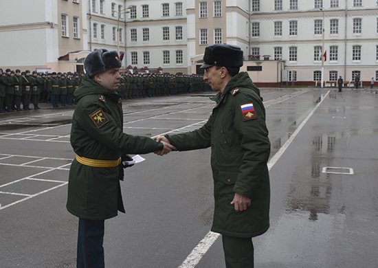 Военнослужащие военной полиции поздравили Семеновский полк с юбилеем