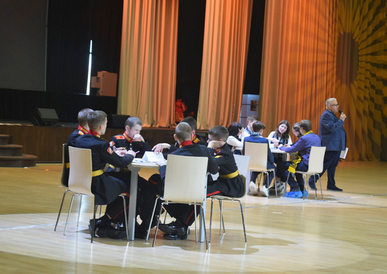 Воспитанники Нахимовского ВМУ приняли участие в ежегодной интеллектуальной игре «Кадетские баталии»