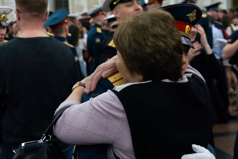Выпускникам Военного университет МО РФ вручили дипломы в Музее Победы на Поклонной горе