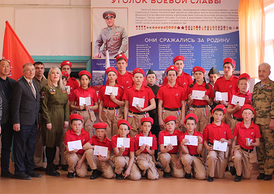 За прошедший месяц в ряды Юнармии вступило свыше 800 школьников  из Республики Бурятия