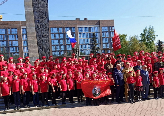 Более 100 школьников Алтайского края пополнили ряды Юнармии